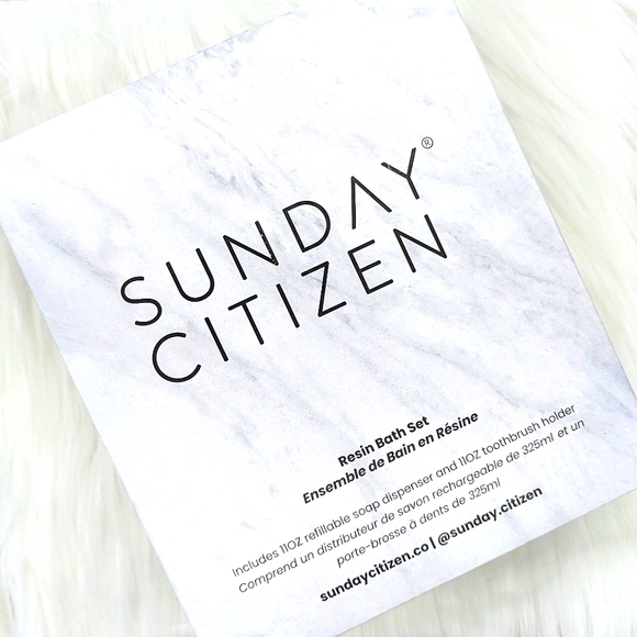 🔴 SUNDAY CITIZEN Resin Bath Set - Marbled - Soap Dispenser & Toothbrush Holder - Picture 2 of 3